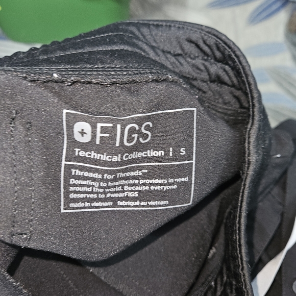 Figs Scrub Set - Picture 3 of 6